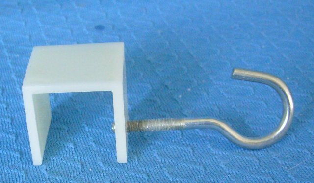 Fensterhalterung - vorrätig: 15 Stück Fensterhalterung - vorrätig: 15 Stück