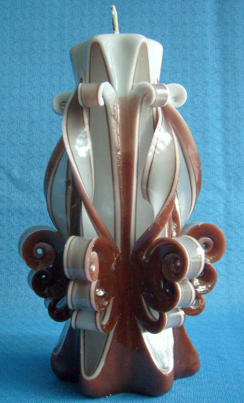 Schnitzkerze Lilie braun abgestuft 20 cm Schnitzkerze Lilie braun abgestuft 20 cm