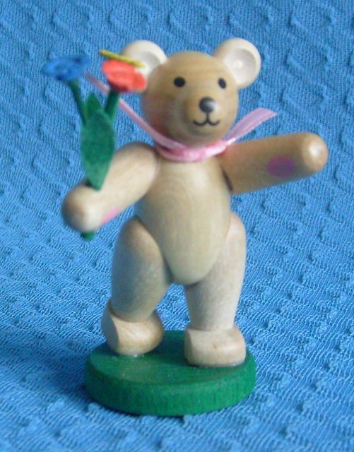 Bär mit Blumen Bär mit Blumen