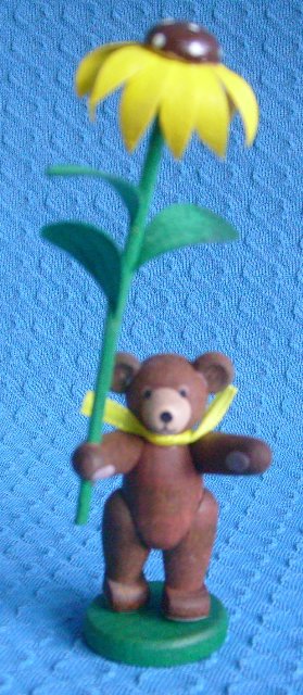 Bär mit Sonnenblume Bär mit Sonnenblume