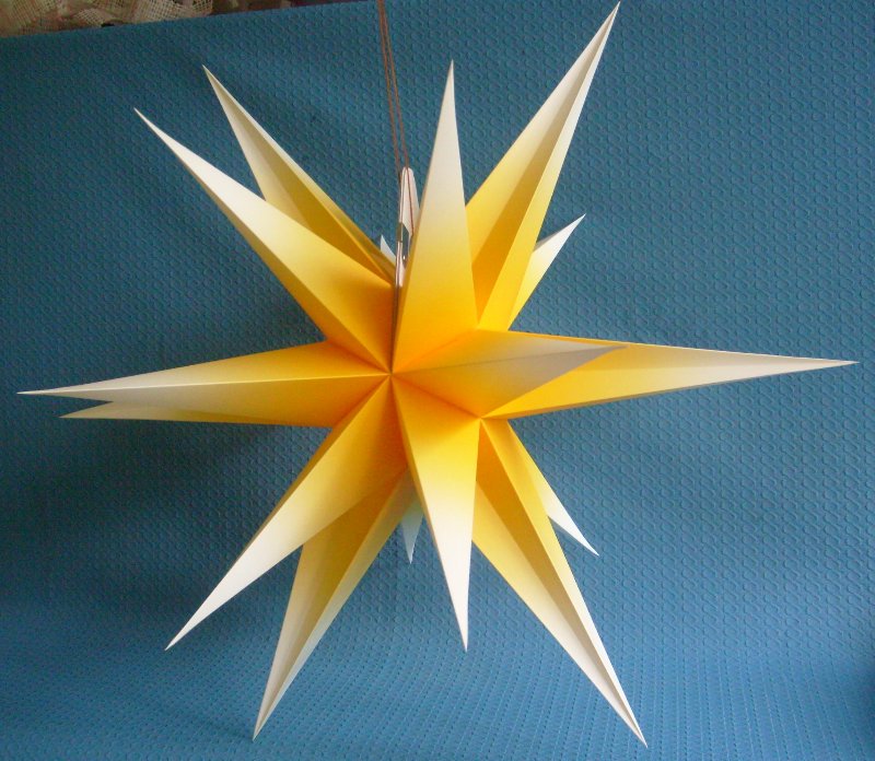 Annaberger Faltstern gelb-weiss 60 cm - vorrätig: 1 Stück Annaberger Faltstern gelb-weiss 60 cm - vorrätig: 1 Stück
