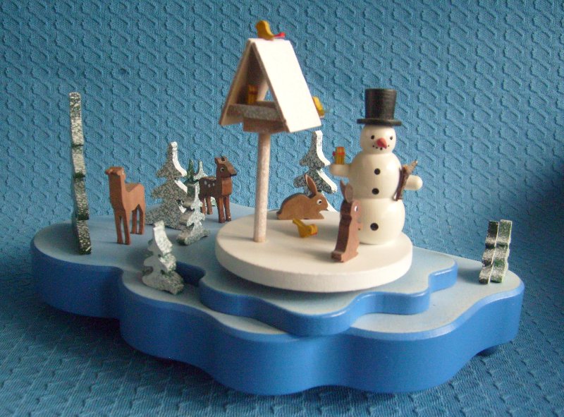 Musikdose Schneemann im Winterwald