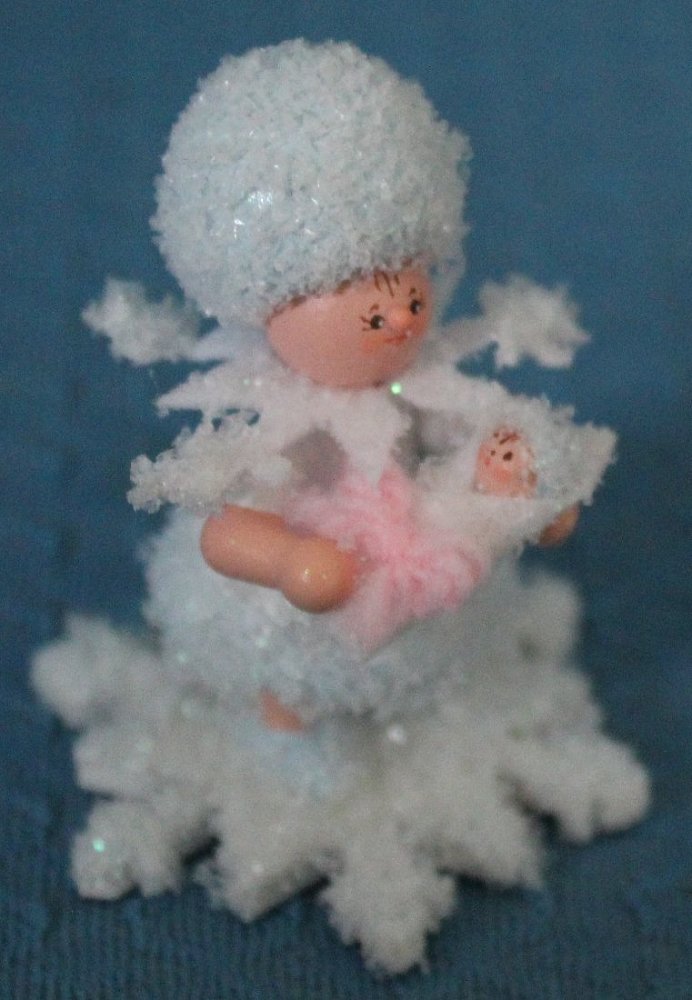 Schneeflöckchen mit Baby Mädchen- vorrätig 1 Stück